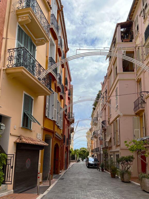 A quiet street in Monaco City 