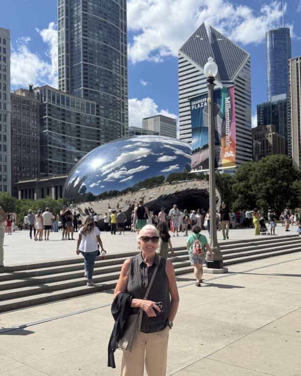 "The Bean" Cloud Gate sculpture by artist Anish Kapoor at Millennium Park, Chicago, Illinois