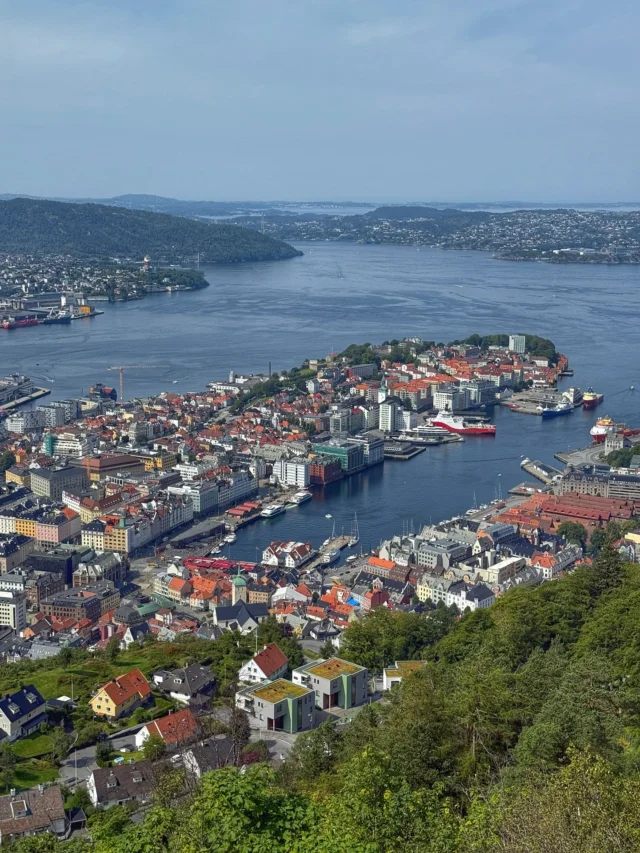 As I always say … one minute you’re packing for a trip, next thing you know you’re home again. Time flies! We’re back in Scottsdale after a great @vikingcruises British Isles cruise on which we visited interesting and beautiful destinations, enjoyed onboard experiences, and met some very nice people. This photo is of our final port — Bergen, Norway — taken from a hilltop overlooking the city center and harbor. I loved Bergen! #myvikingstory #cruisetravel #bergennorway #beautifuldestinations #travelgram #visitnorway #beautifulviews #scandinaviancity #vikingcruises